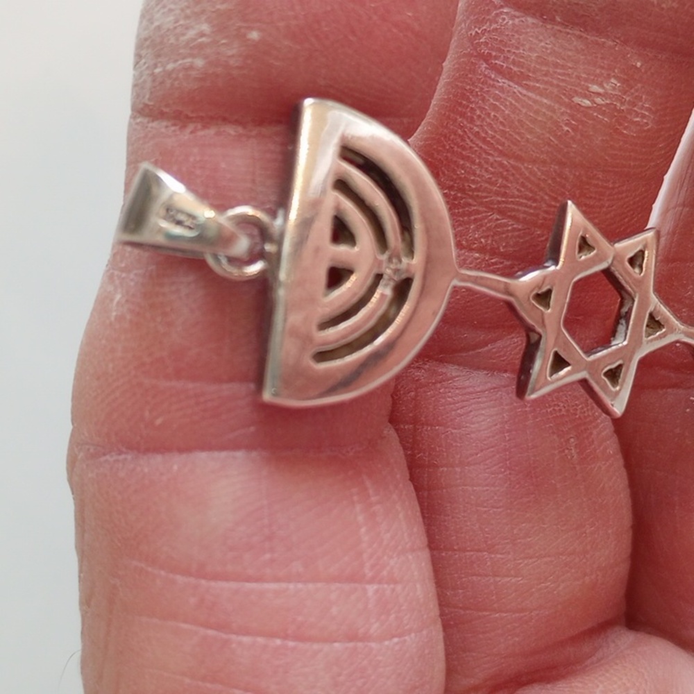 One New Man Pendant - Picture 2 of 3